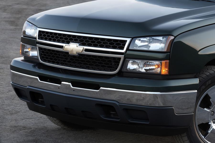  Chevrolet Silverado 2003 года  (фото 15 из 58)